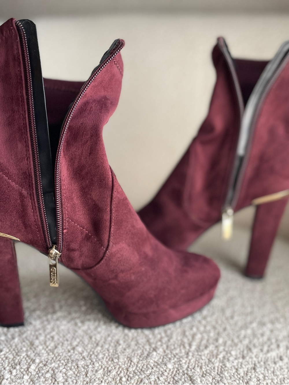 GUESS Little Heeled Booties Burgundy Suede Platform Ankle Boots Y2K